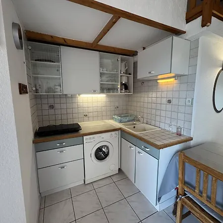 Apartment T2 Mezzanine Pres De La Avec Parking Au Cap D'agde - Fr-1-749-99 Agde